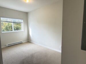 2-parking-spots-pet-friendly-20261009-gallery-11