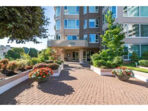 gorgeous-condo-in-55-building-20260718-gallery-16
