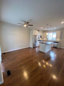 townhome-ample-parking-pet-friendly-20261005-gallery-2