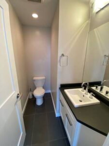 townhome-ample-parking-pet-friendly-20261005-gallery-6