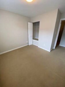 townhome-ample-parking-pet-friendly-20261005-gallery-9